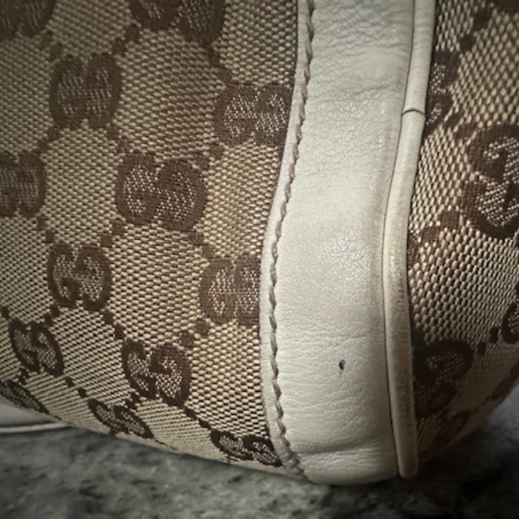 Adorable Vintage Small Flower Gucci Double Handle Bag! - Picture 14 of 16